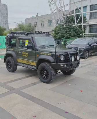 Suzuki Jimny IV 1.5 AT 4WD