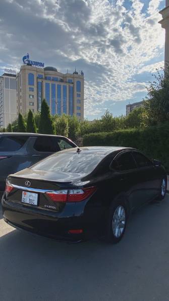 Lexus ES VI 300h 2.5hyb CVT