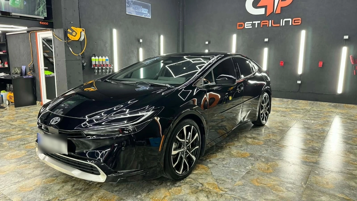 Toyota Prius V (XW60) PHV 2.0hyb AT