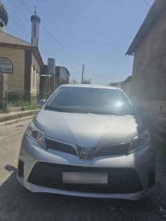 Toyota Sienna III Рестайлинг 2 3.5 AT