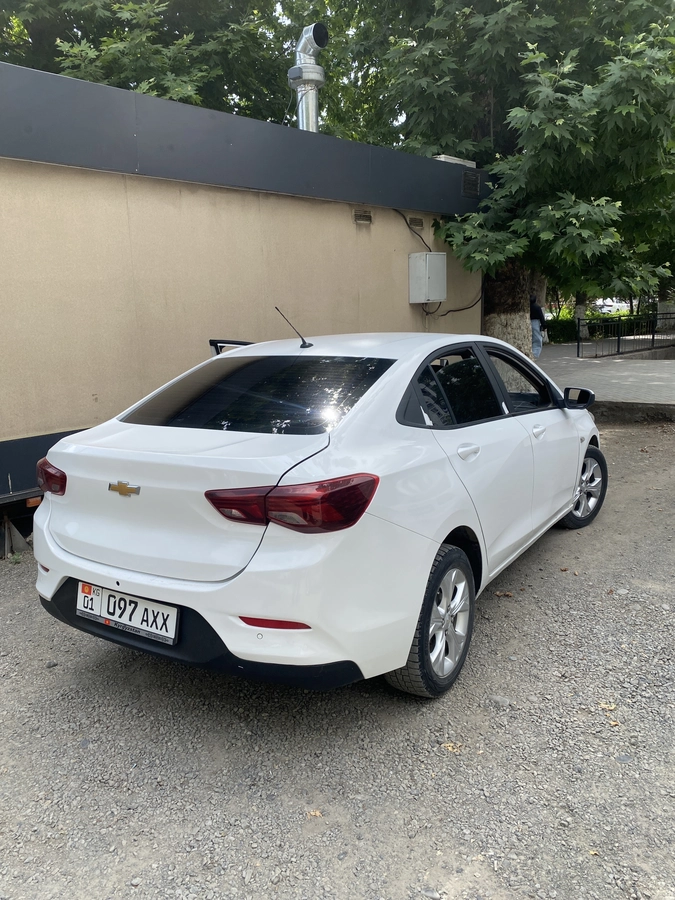 Chevrolet Onix II 1.0 AT