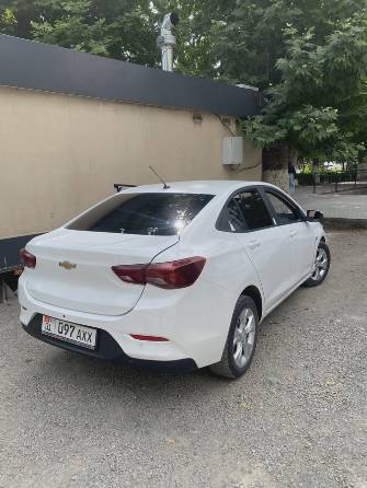Chevrolet Onix II 1.0 AT