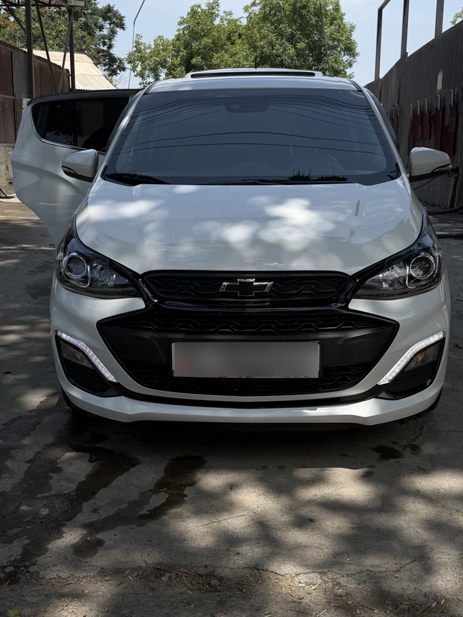 Открыть фото Chevrolet Spark IV Рестайлинг 1.0 CVT