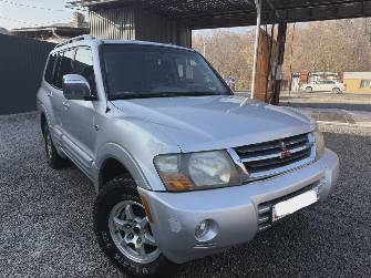 Mitsubishi Montero III 3.5 AT 4WD