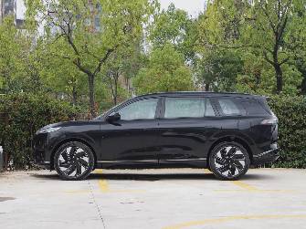 Dongfeng eπ 008 82.28 kWh 1.5hyb AT 4WD