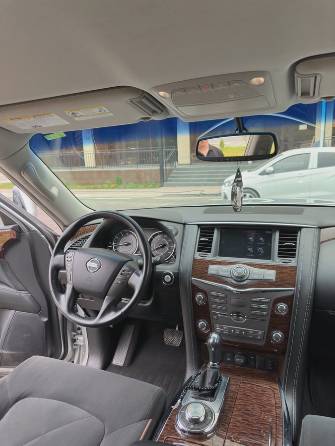 Nissan Armada II 5.6 AT 4WD