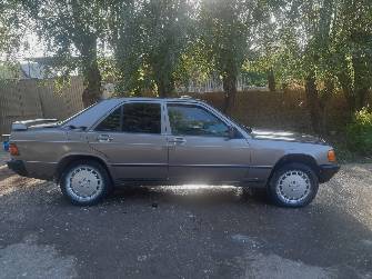 Mercedes-Benz 190 (W201) Mercedes-Benz 190 (W201) 2.0 MT