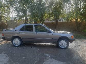 Mercedes-Benz 190 (W201) Mercedes-Benz 190 (W201) 2.0 MT