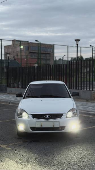 ВАЗ (Lada) Priora I Рестайлинг 1.6 MT