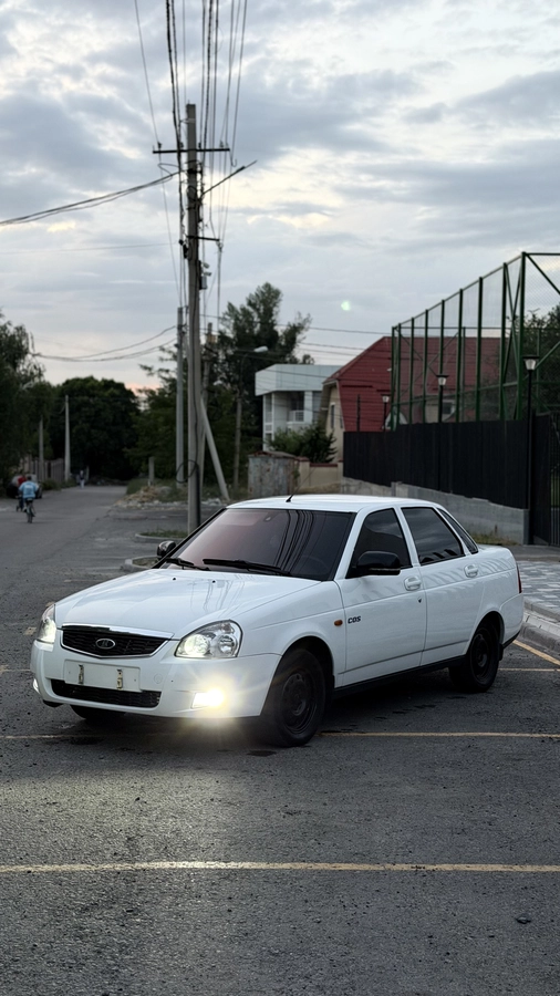 ВАЗ (Lada) Priora I Рестайлинг 1.6 MT