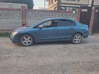 Honda Civic VIII 1.8 MT