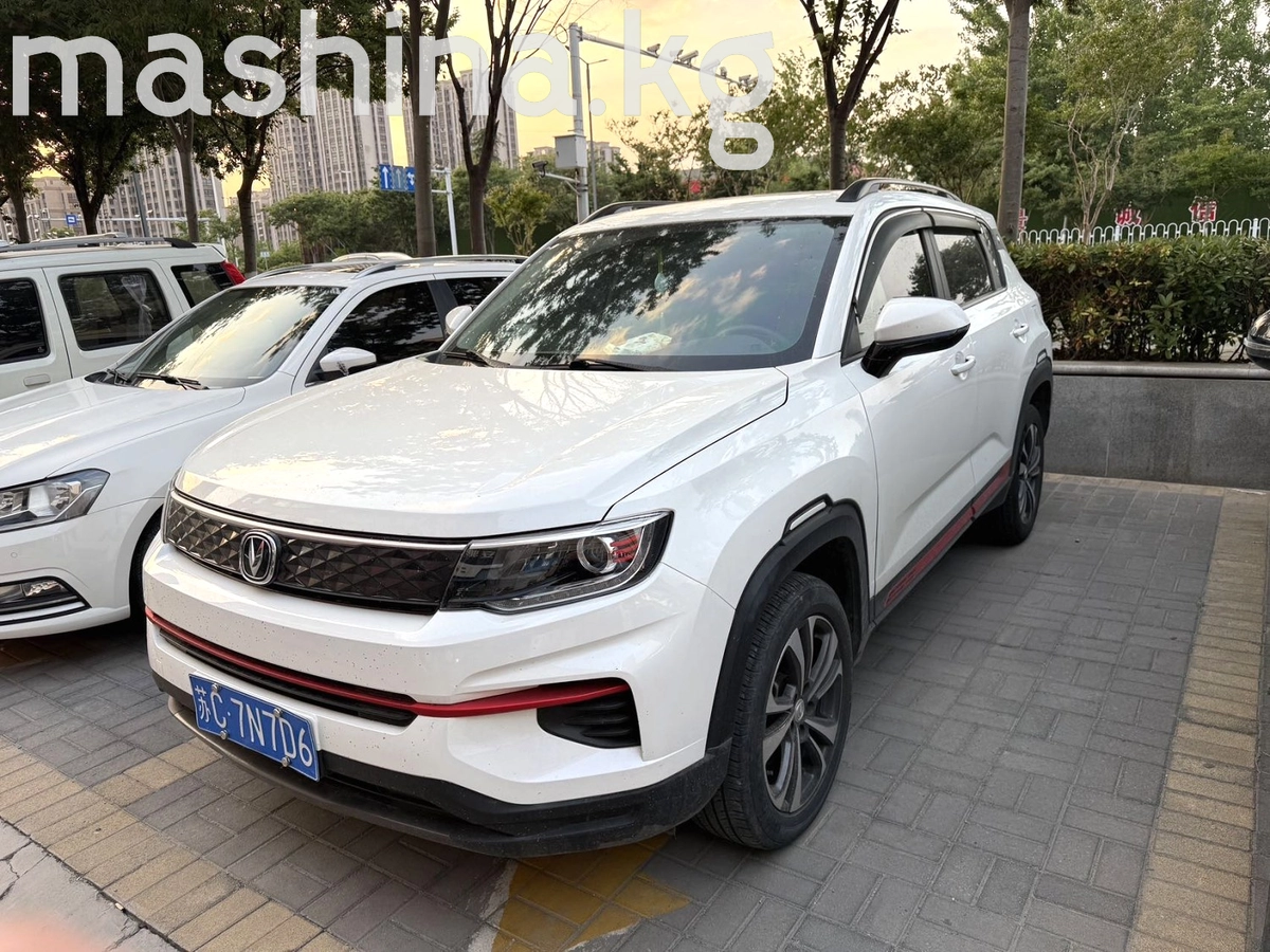 Открыть фото Changan CS35PLUS I 1.6 MT
