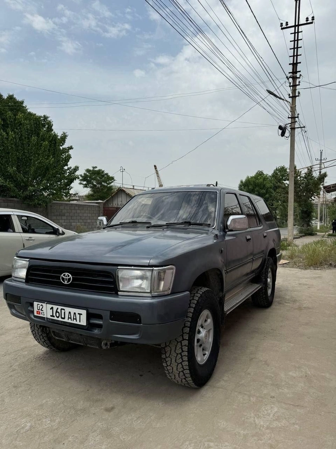 Открыть фото Toyota Hilux Surf II Рестайлинг 2.5d AT 4WD