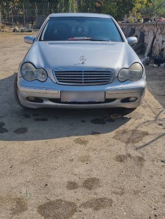 Mercedes-Benz C-Класс II (W203) 200 2.0 MT