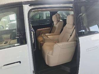 LiXiang Mega 102.7 kWh Electro AT 4WD