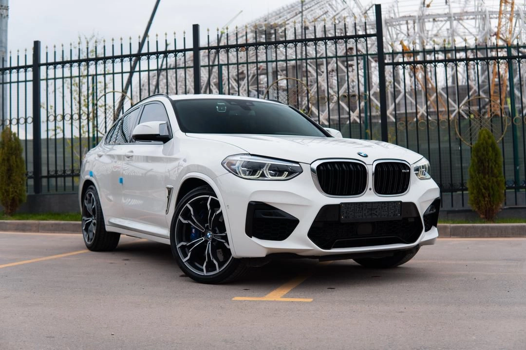Открыть фото BMW X4 M I (F98) 3.0 AT 4WD